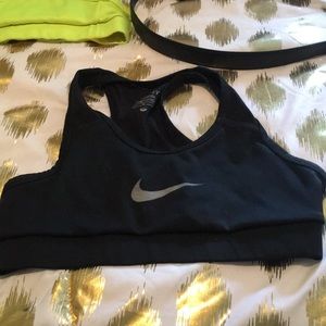 Black nike sports bra